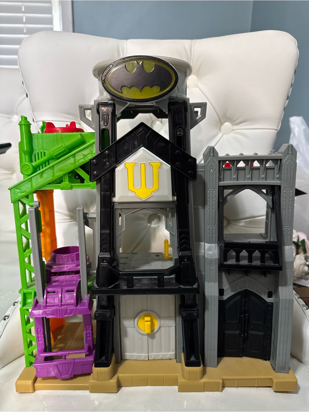 Batman Playset Tower in Black, Gray, Green, Purple, Yellow